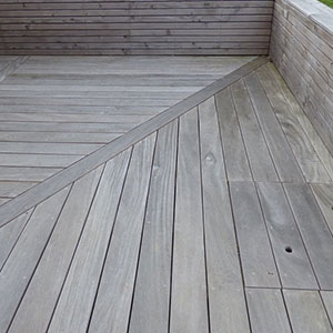 	LE BAMBOU, PLUS STABLE QUE N’IMPORTE QUEL AUTRE BOIS<br />
